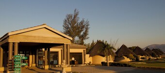 Cozy nature lodge , near the Lusutfu river . AC , Wi-Fi ,Pool ,Bar, Restaurant