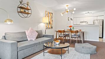 Smart TV, fireplace, stereo