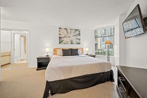 1 bedroom, in-room safe, iron/ironing board, free WiFi