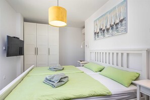 3 chambres, fer et planche à repasser, lit parapluie, Wi-Fi gratuit