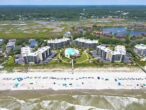 Exterior - Beachfront 3-bedroom condo with pool access in Pawleys Island gated community (Pawleys Island)
