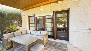 Terrace/patio - Beach Villa with pool, sea view and exotic garden (Split)