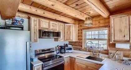 2 Bedroom Log Home Near Las Vegas