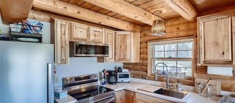 2 Bedroom Log Home Near Las Vegas