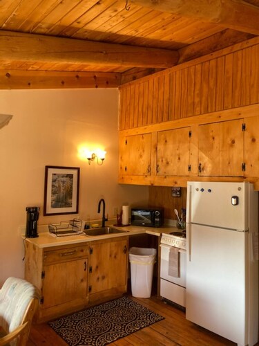 Log Cabin near Las Vegas ~ East Bungalow