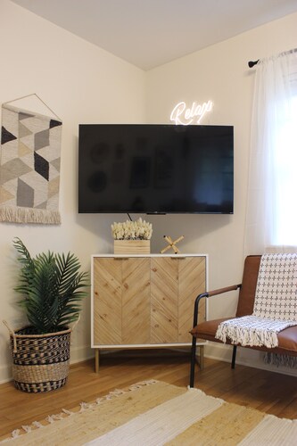 Downtown ATX! Deep Eddy Bungalow #B