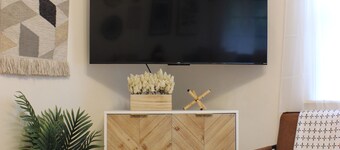 Downtown ATX! Deep Eddy Bungalow #B