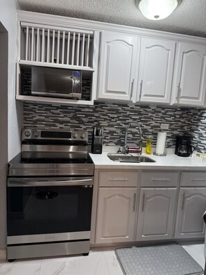 微波炉、烤箱、洗碗机