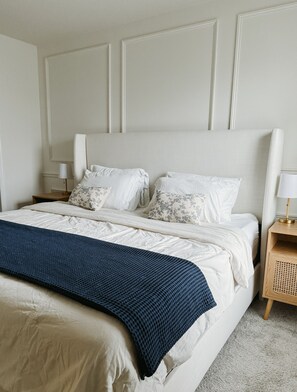 3 habitaciones, escritorio, tabla de planchar con plancha y wifi gratis 