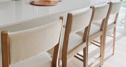 French Modern Townhome – Near Stillwater & DT St. Paul!