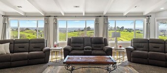 Paradise with a view! Plenty of room for all!