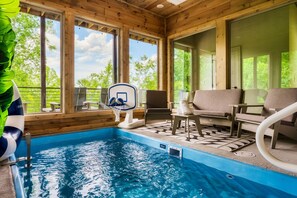 Piscine intérieure, piscine chauffée