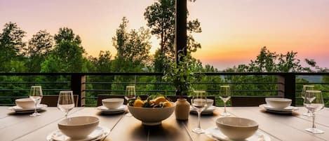 Outdoor dining