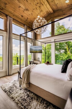 4 bedrooms, desk, iron/ironing board, travel crib - POOL, Sauna, Hot Tub, VIEWS! - Half Moon Haven (Gatlinburg)