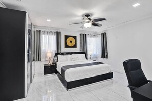 5 bedrooms, desk, iron/ironing board, travel crib