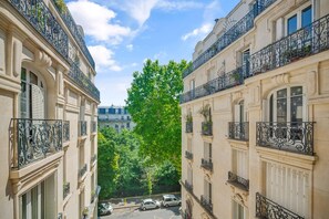 Exterior - Blueground | Batignolles, washer, nr Parc Monceau (Paris)