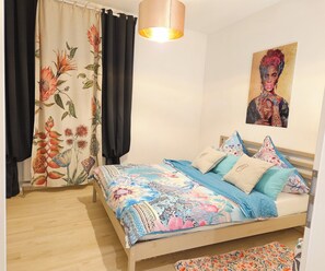 3 bedrooms, iron/ironing board, free WiFi, bed sheets