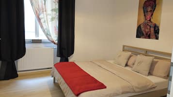 3 bedrooms, iron/ironing board, free WiFi, bed sheets