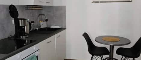 Forno, piano cottura, lavastoviglie