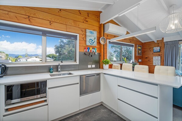 Microwave, oven, stovetop, dishwasher