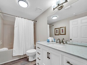 Studio, 1 très grand lit (Majestic Beach Towers 1-1909) | Salle de bain