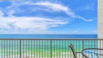 Estúdio, 1 cama King (Majestic Beach Towers 1-1509) | Área da propriedade