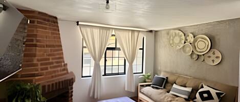 Televisión, chimenea