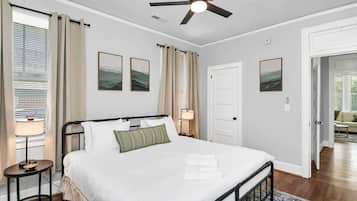 1 habitación, escritorio, tabla de planchar con plancha y wifi gratis