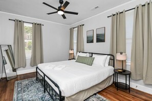 1 多间卧室、办公桌、熨斗/熨衣板、免费 WiFi