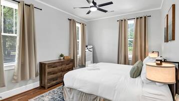 1 bedroom, desk, iron/ironing board, free WiFi