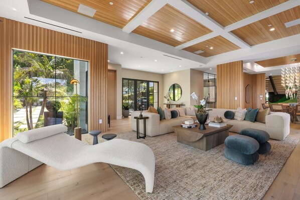 智能電視、壁爐