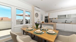 تناول الطعام