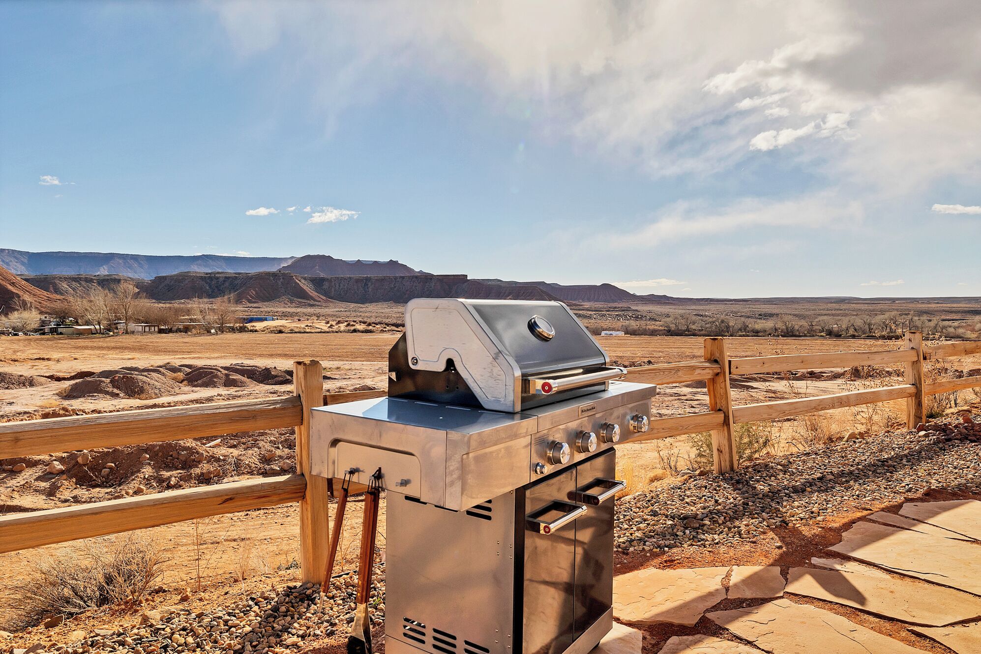 Premium bedding, iron/ironing board, free WiFi, bed sheets