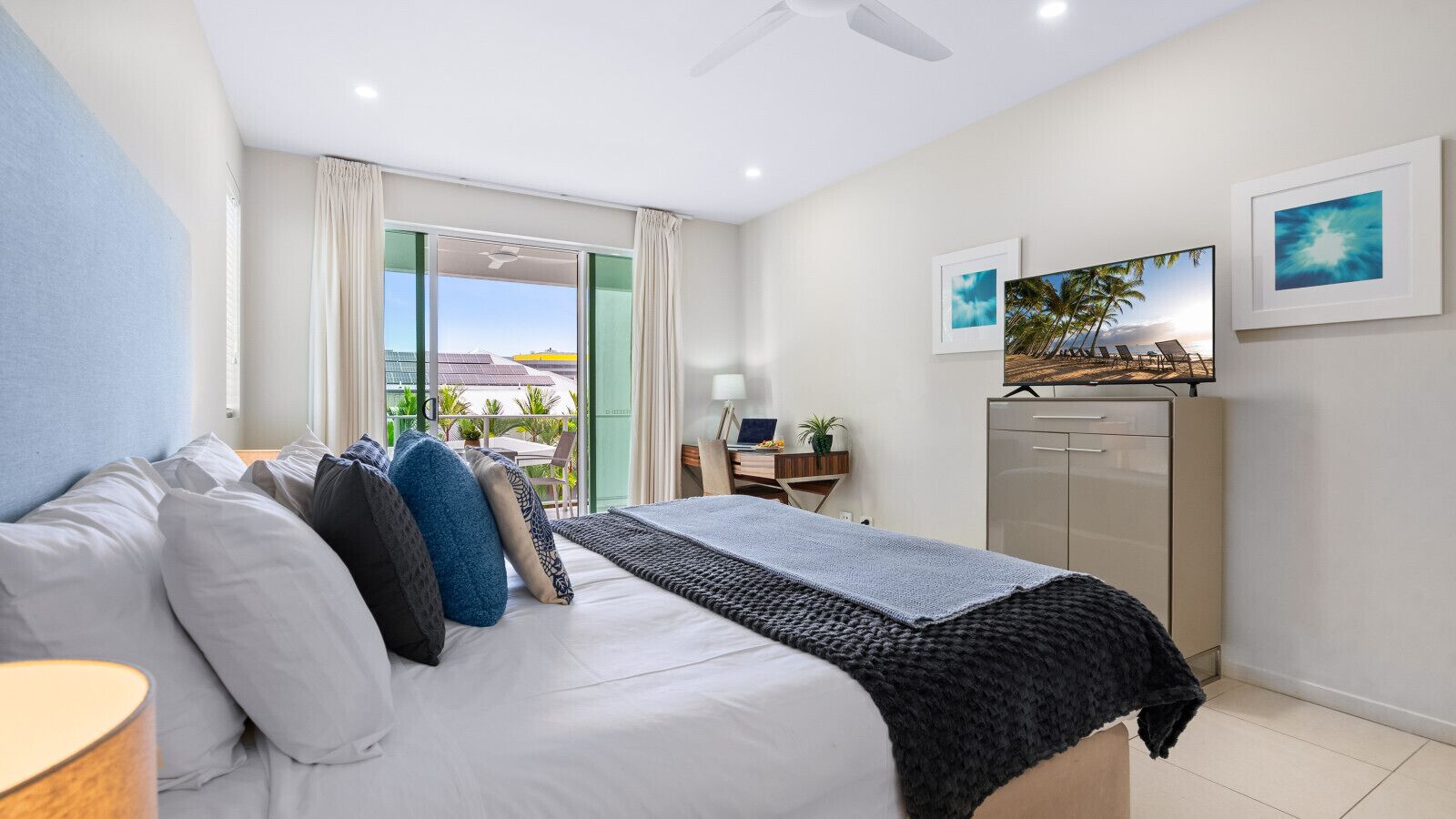 Relaxed City Living Just One Block From The Waterfront - Queensland