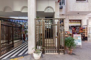 2 bedrooms