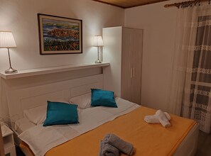 4 bedrooms, cots/infant beds, free WiFi - Villa Mery (Rab)
