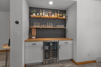 LAKE FRONT! WaterToys! Private Dock! Firepit|Grill