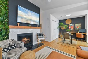 Smart-TV, Bücher, Computerbildschirme