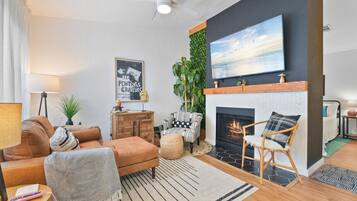 Smart TV, books, computer monitors