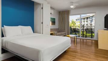 Economy Studio, Non Smoking | Premium bedding, in-room safe, iron/ironing board, WiFi