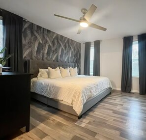 4 Schlafzimmer, Bügeleisen/Bügelbrett, WLAN, Bettwäsche