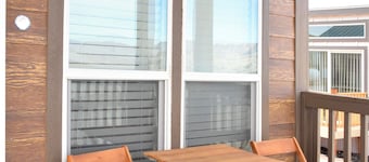 Rustic Retreat is your cozy sanctuary and gateway to stunning Lake Powell.