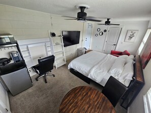 1 habitación, escritorio, wifi gratis y ropa de cama 