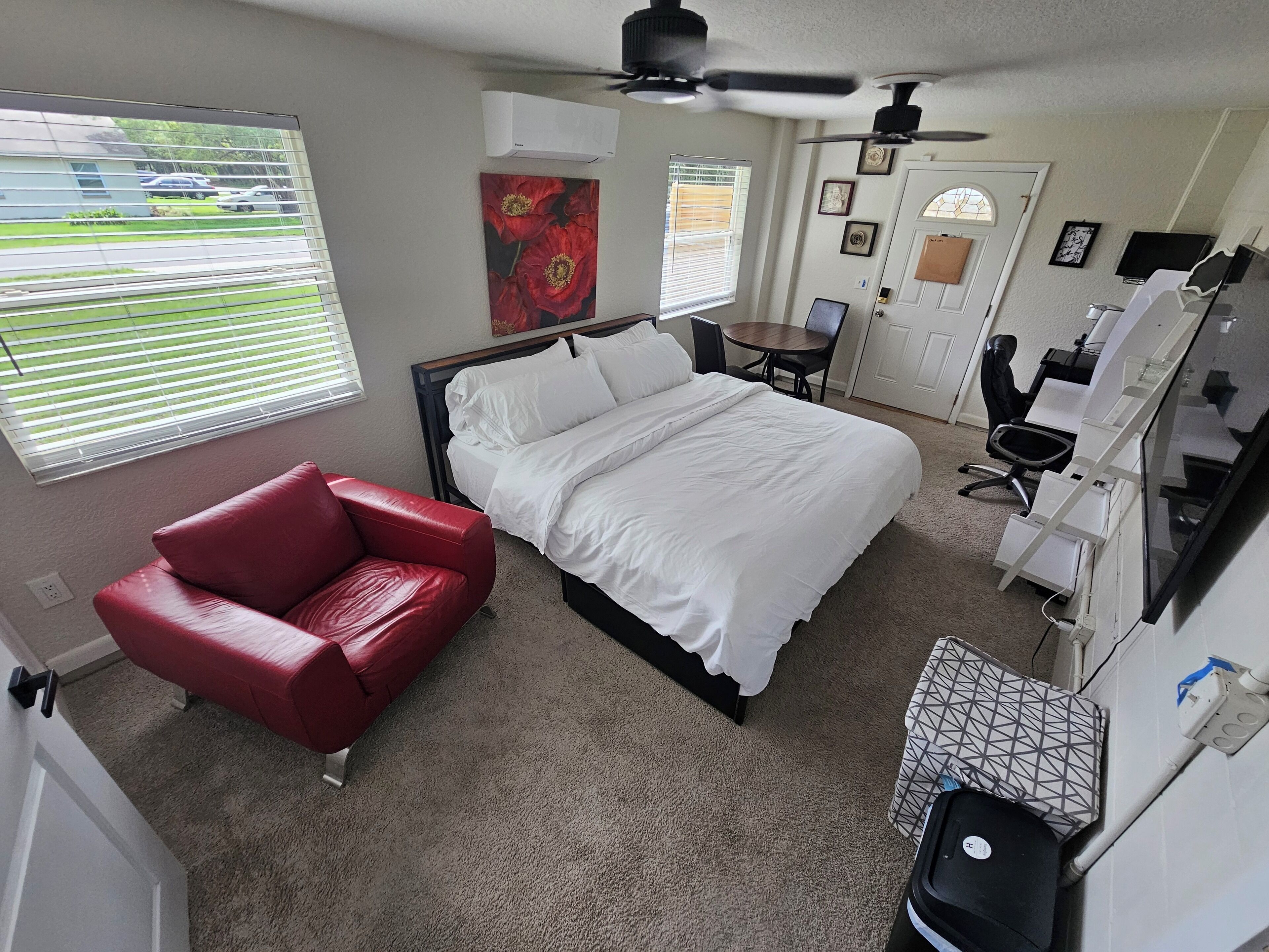 1 habitación, escritorio, wifi gratis y ropa de cama 