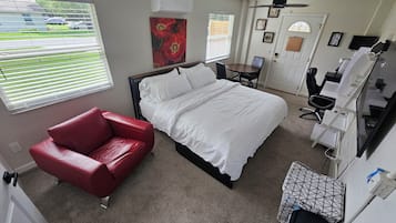 1 habitación, escritorio, wifi gratis y ropa de cama