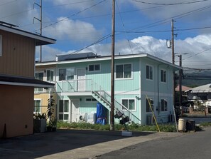 Exterior - Kalihi Stream, Coffee Bar, Ro Water, Split Ac, WIFI, Black Out Curtain, 4Parking (Honolulu)
