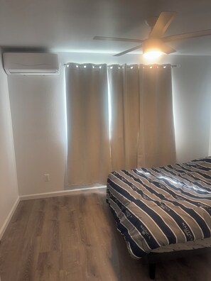 6 bedrooms, free WiFi - Kalihi Stream, Coffee Bar, Ro Water, Split Ac, WIFI, Black Out Curtain, 4Parking (Honolulu)