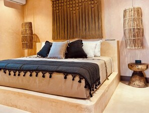 4 bedrooms, WiFi, bed sheets