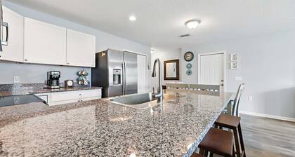 Ocean Blue Haven - Stay for 6!