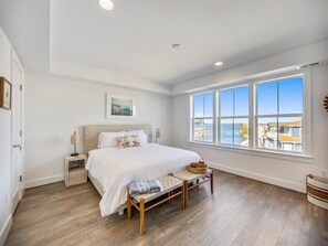 4 bedrooms, iron/ironing board, free WiFi - Waterfront Condo w/ Pool Access & Beach Walk (Fenwick Island)